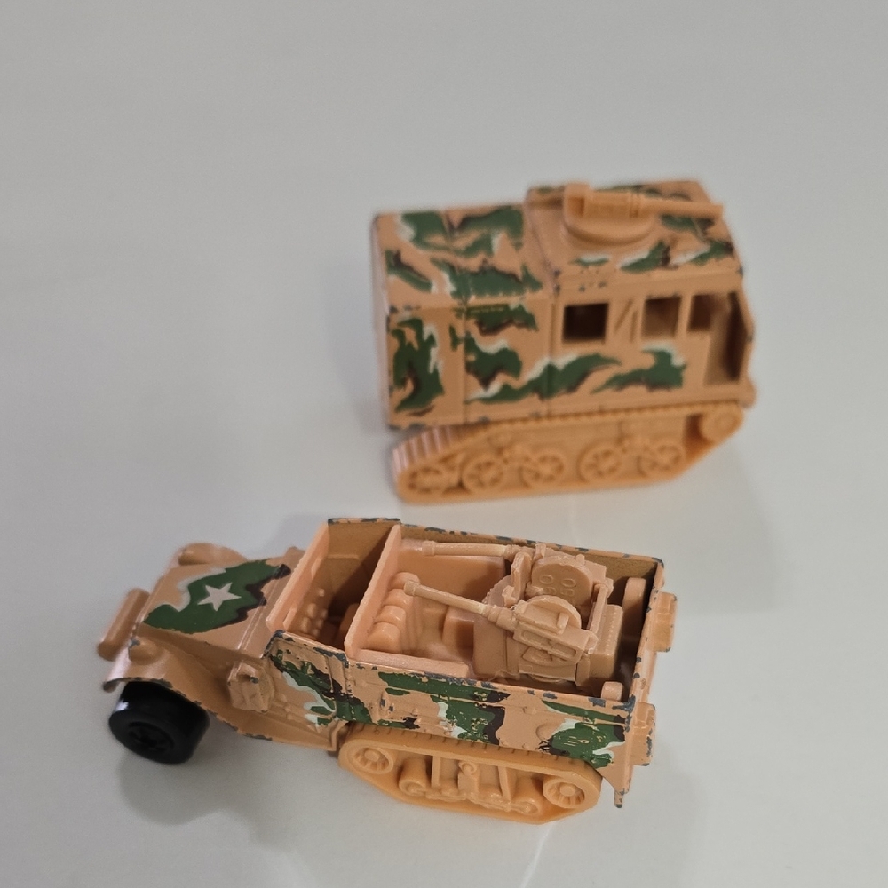 Vintage Hot Wheels 1/64 Scale Camouflage Toy Military Vehicle Set